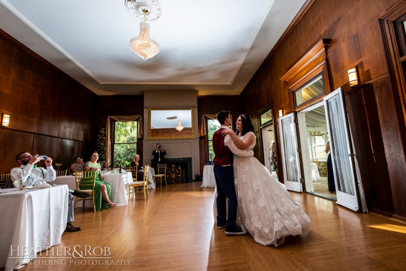 Beth-and-Ben-Wedding-Overhills-Mansion-Sneak-Peek-172