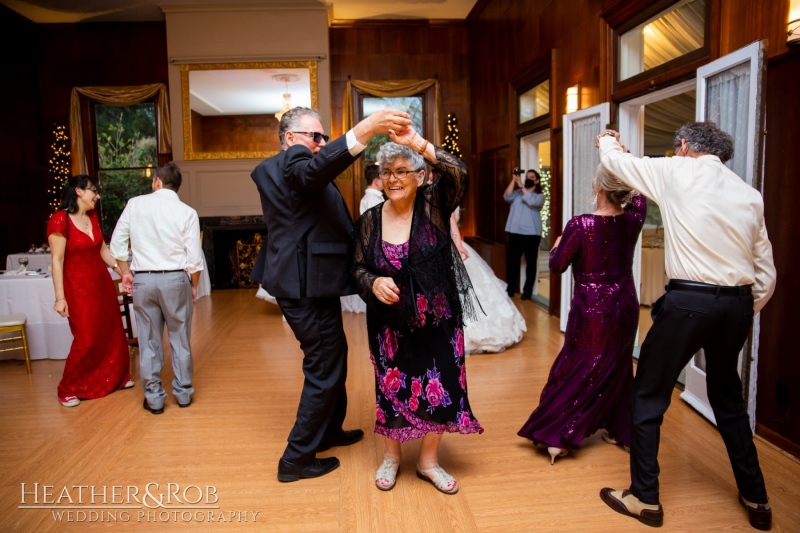 Beth-and-Ben-Wedding-Overhills-Mansion-Sneak-Peek-192