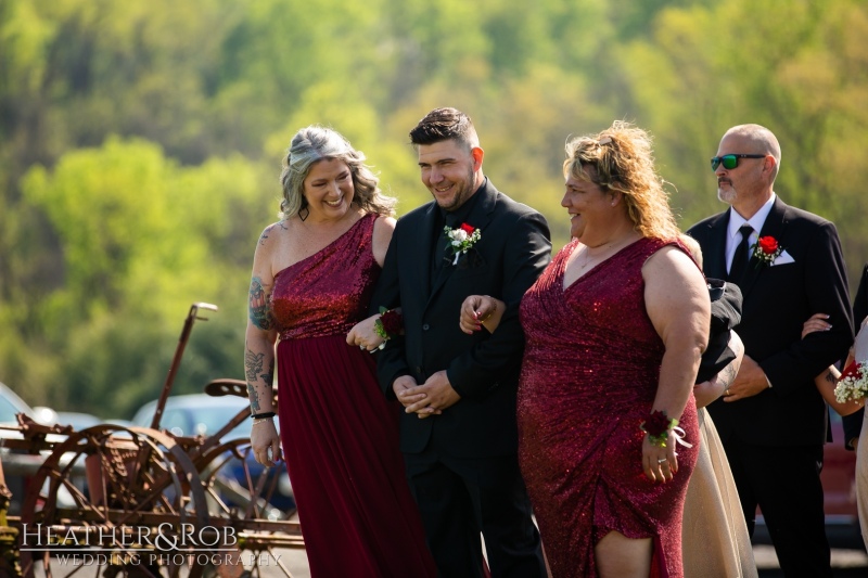 Emily-Johnathon-Wedding-Memory-Barn-Etters-Pennsylvania-133