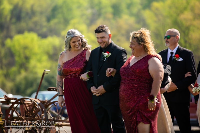 Emily-Johnathon-Wedding-Memory-Barn-Etters-Pennsylvania-133