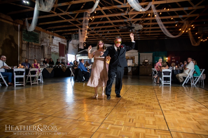 Emily-Johnathon-Wedding-Memory-Barn-Etters-Pennsylvania-150