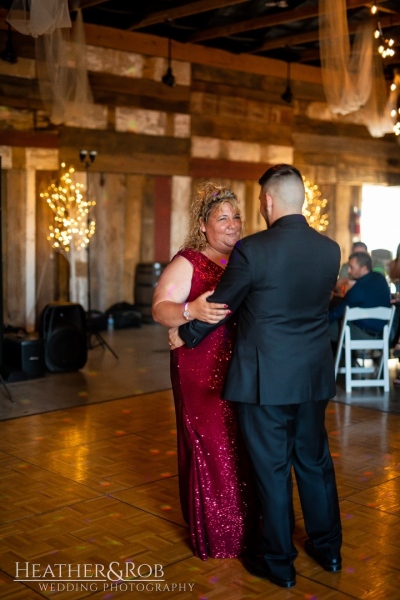 Emily-Johnathon-Wedding-Memory-Barn-Etters-Pennsylvania-169