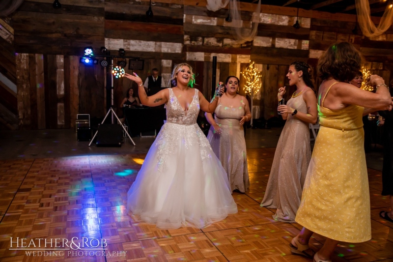 Emily-Johnathon-Wedding-Memory-Barn-Etters-Pennsylvania-190