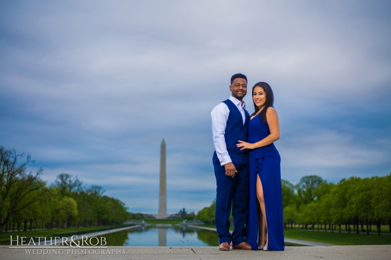 Michelle & Drew's sunrise engagement session on the National Mall