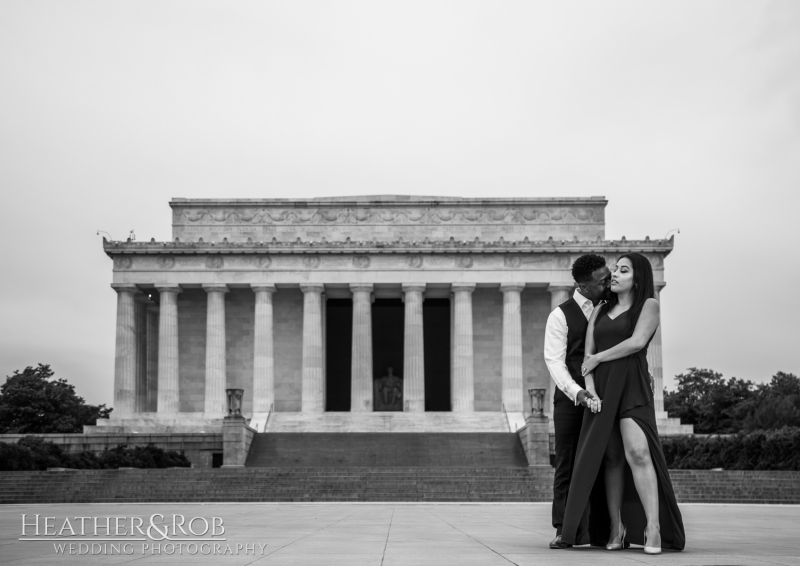 Michelle & Drew's sunrise engagement session on the National Mall