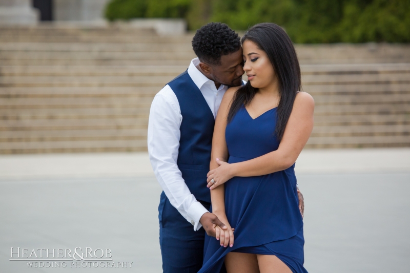 Michelle & Drew's sunrise engagement session on the National Mall