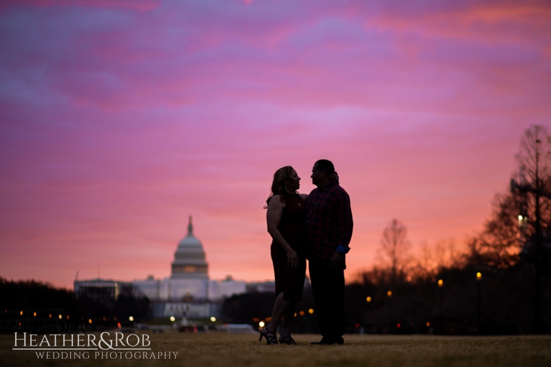 Frederica & Jorge's sunrise engagement session on the National Mall