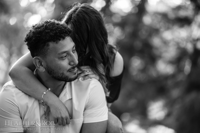 Engagemnt Photos at the Howard County Conservancy by Heather & Rob Wedding Photography