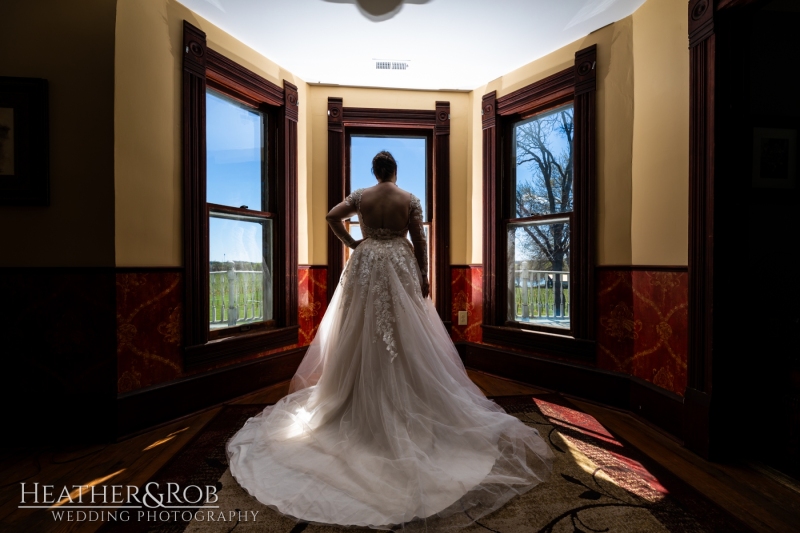 Jess-Derek-Wedding-Old-House-Vineyard-111