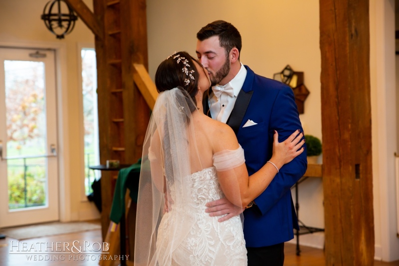Kelsei-Kurk-Tannery-Barn-Wedding-124