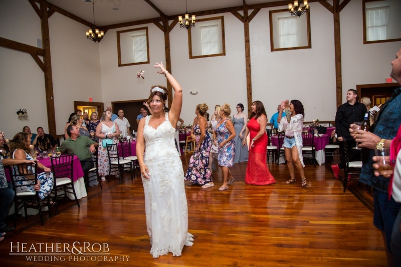 Kim-Mike-Lodges-at-Gettysburg-Wedding-155