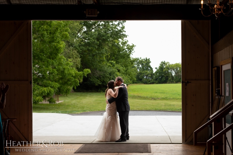 Laura-Nick-Wedding-Sneak-Peek-Crown-Rose-Estate-Knoxville-Maryland-150