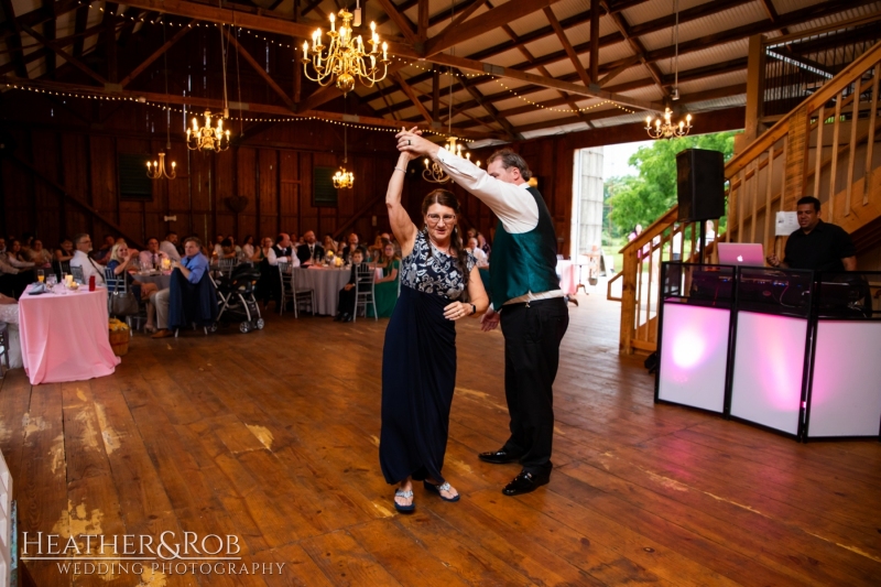 Laura-Nick-Wedding-Sneak-Peek-Crown-Rose-Estate-Knoxville-Maryland-174