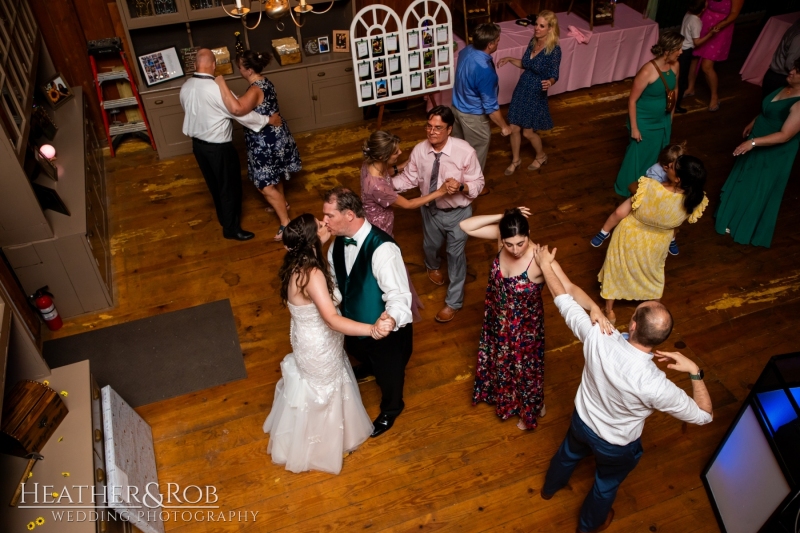 Laura-Nick-Wedding-Sneak-Peek-Crown-Rose-Estate-Knoxville-Maryland-194