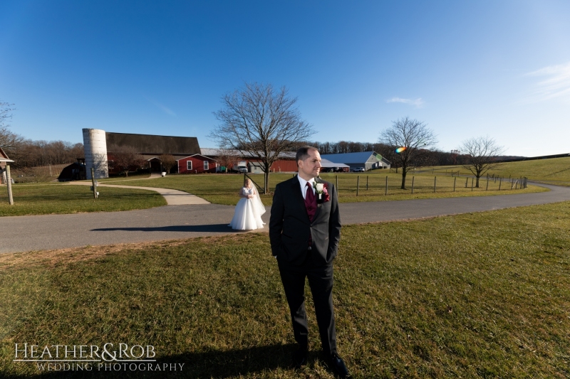 Laura-Scott-Wedding-Linganore-Wine-Cellars-108