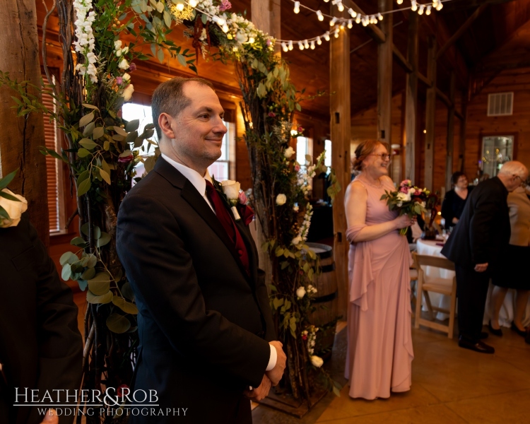 Laura-Scott-Wedding-Linganore-Wine-Cellars-117