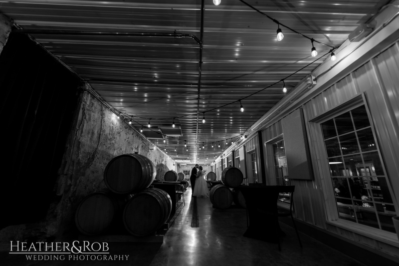 Laura-Scott-Wedding-Linganore-Wine-Cellars-131