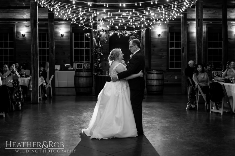 Laura-Scott-Wedding-Linganore-Wine-Cellars-135