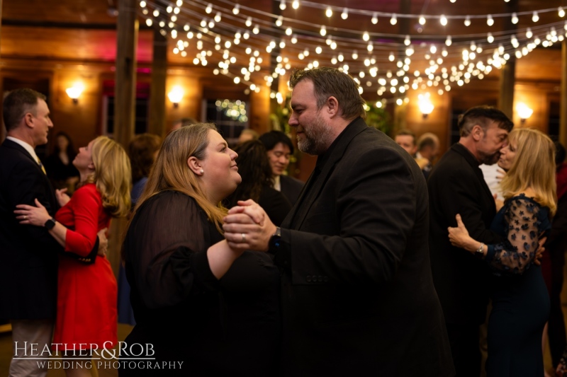 Laura-Scott-Wedding-Linganore-Wine-Cellars-172