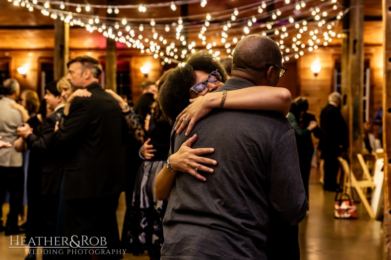 Laura-Scott-Wedding-Linganore-Wine-Cellars-176