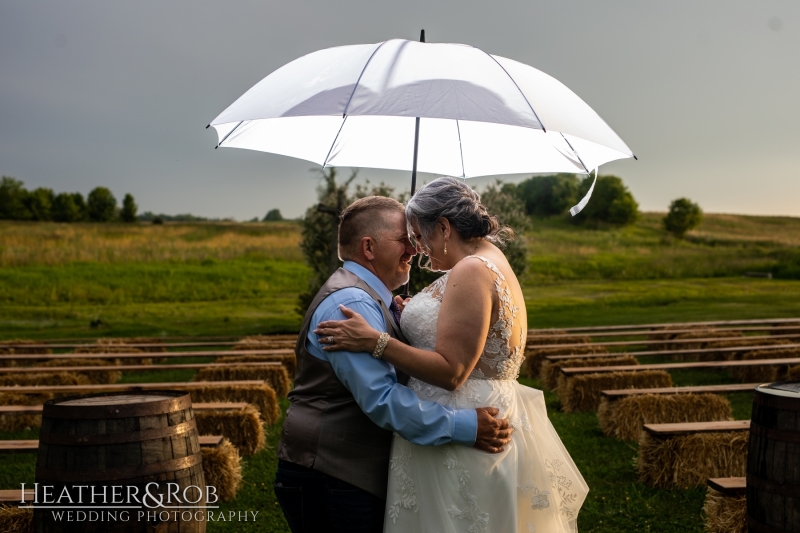 Liz-Don-Wedding-Sneak-Peek-Cedar-Ridge-Farms-York-PA-154