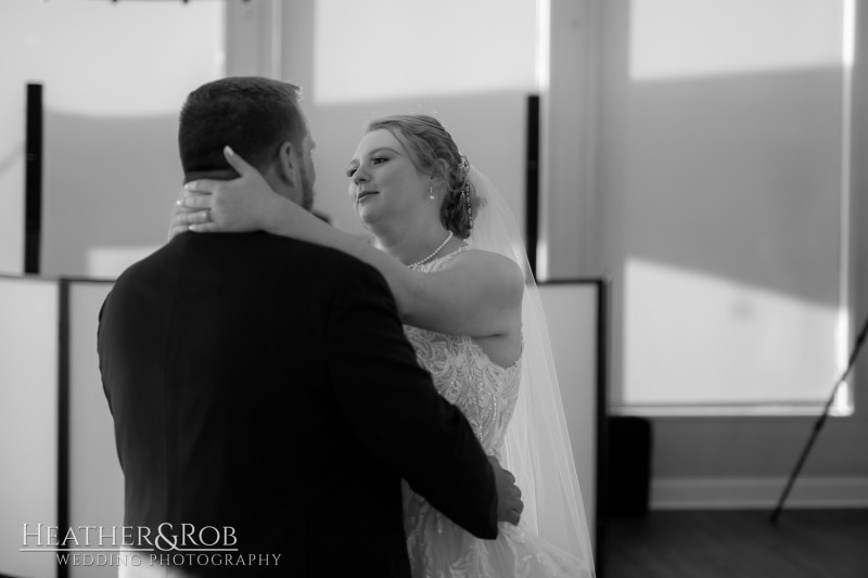 Shannon-Chris-Hunt-Valley-Country-Club-Wedding-154