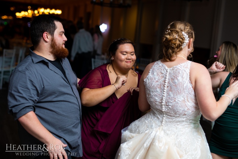 Shannon-Chris-Hunt-Valley-Country-Club-Wedding-194