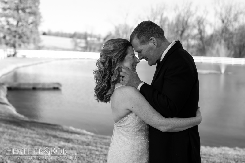 Tammy-Dan-Wedding-Pond-View-Farm-Heather-Rob-Wedding-Photography-121