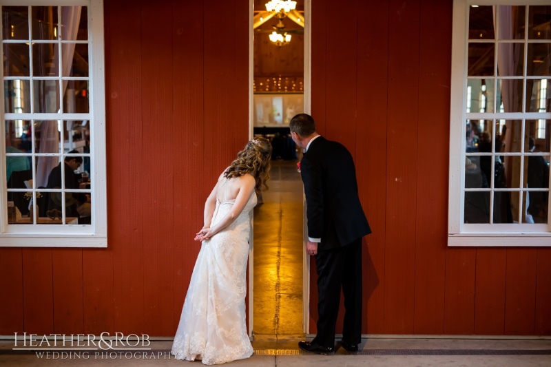 Tammy-Dan-Wedding-Pond-View-Farm-Heather-Rob-Wedding-Photography-134