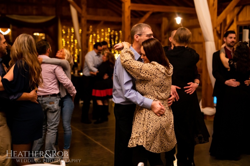 Tammy-Dan-Wedding-Pond-View-Farm-Heather-Rob-Wedding-Photography-147