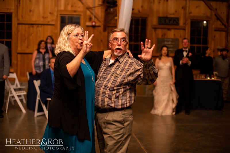 Tammy-Dan-Wedding-Pond-View-Farm-Heather-Rob-Wedding-Photography-150