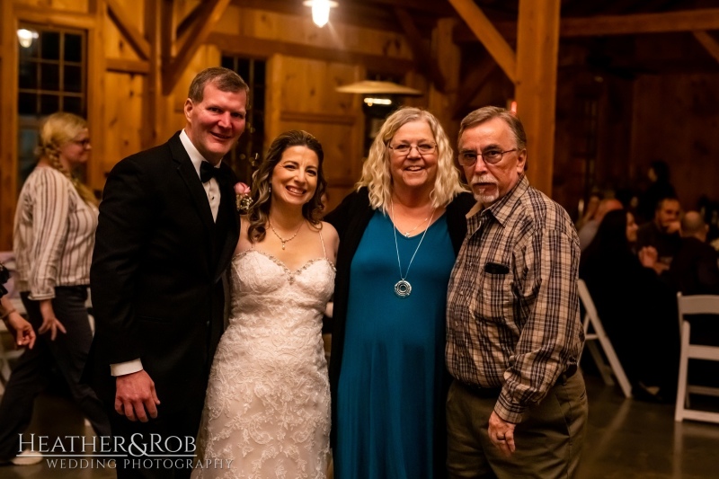 Tammy-Dan-Wedding-Pond-View-Farm-Heather-Rob-Wedding-Photography-151