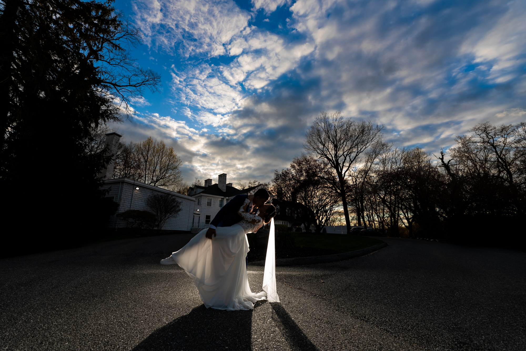 Wedding photography is a skilled profession, especially in Maryland. A beautiful sunset wedding photo by husband and wife team Heather & Rob Wedding Photography.